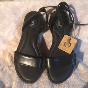 Born sandals so cute